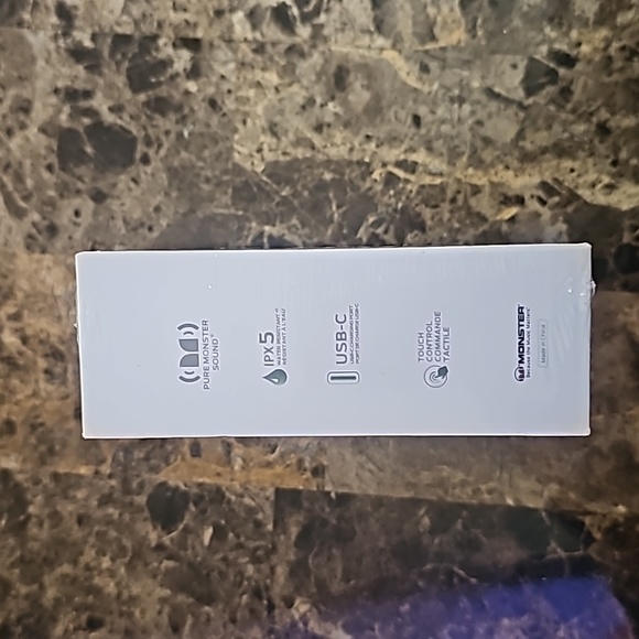 Brand new sealed Monster Clarity 101 plus airlinks wireless in ear headphones - Picture 3 of 4